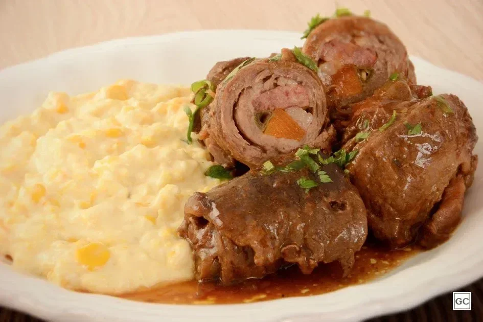 Almoço de Segunda: Bife à Rolê Prático na Pressão Elétrica