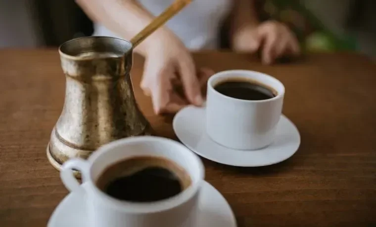 Café Preto e Personalidade: 9 Atitudes Comuns de Quem Ama o Sabor Puro
