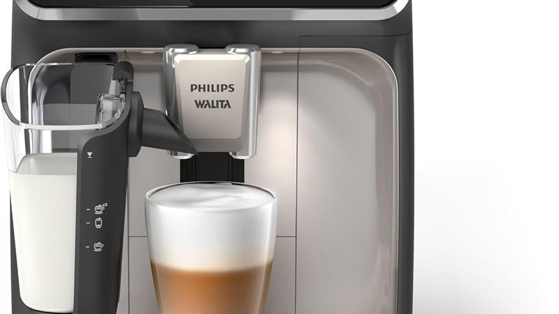 Preparo de bebida com creme na cafeteira Philips Walita 5500 LatteGo