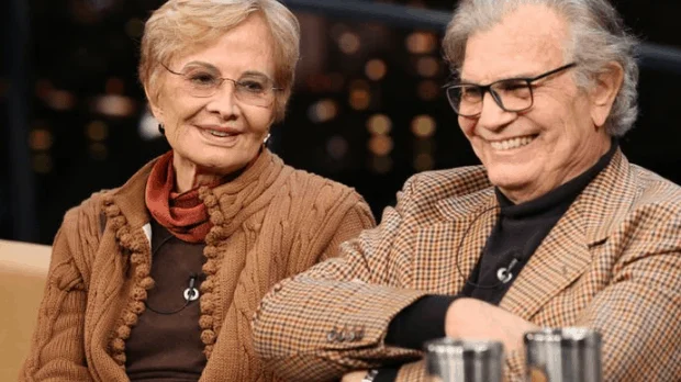 Fotografia histórica do casal Gloria Menezes e Tarcisio Meira, ícones máximos do romance na teledramaturgia brasileira