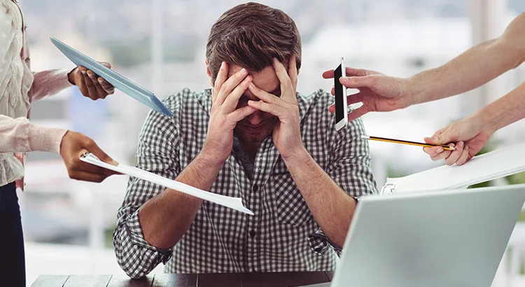 Esgotamento-Emocional-no-Trabalho Esgotamento Emocional: Por Que Setores de Contato e Abandono Estrutural Lideram o Burnout