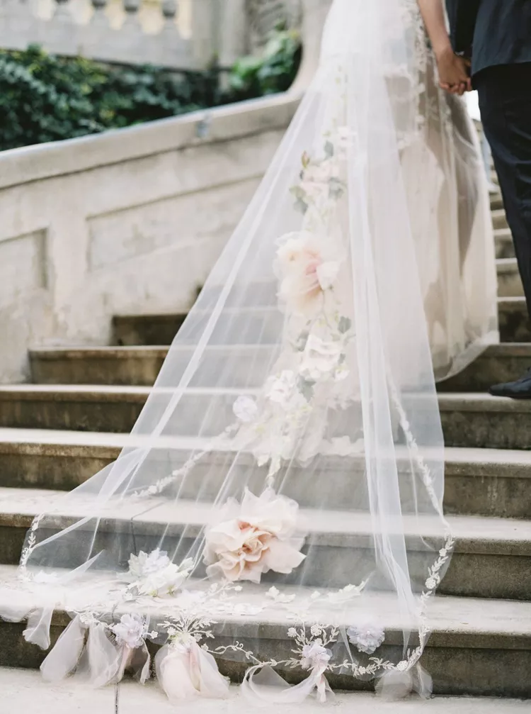 Veu-de-noiva-1 Véu de Noiva: 6 Tendências para um Visual Inesquecível, Segundo a Kleinfeld Bridal