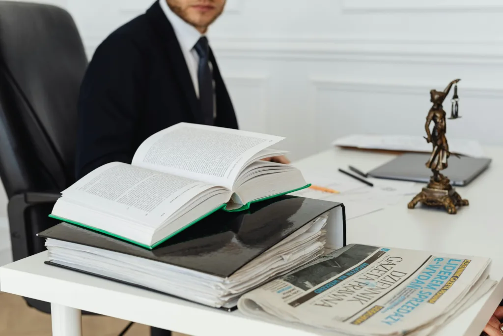 pexels-karola-g-7876088-1024x683 Concurso INSS 2026: A Oportunidade que Você Esperava e o Atalho Tecnológico para a Aprovação