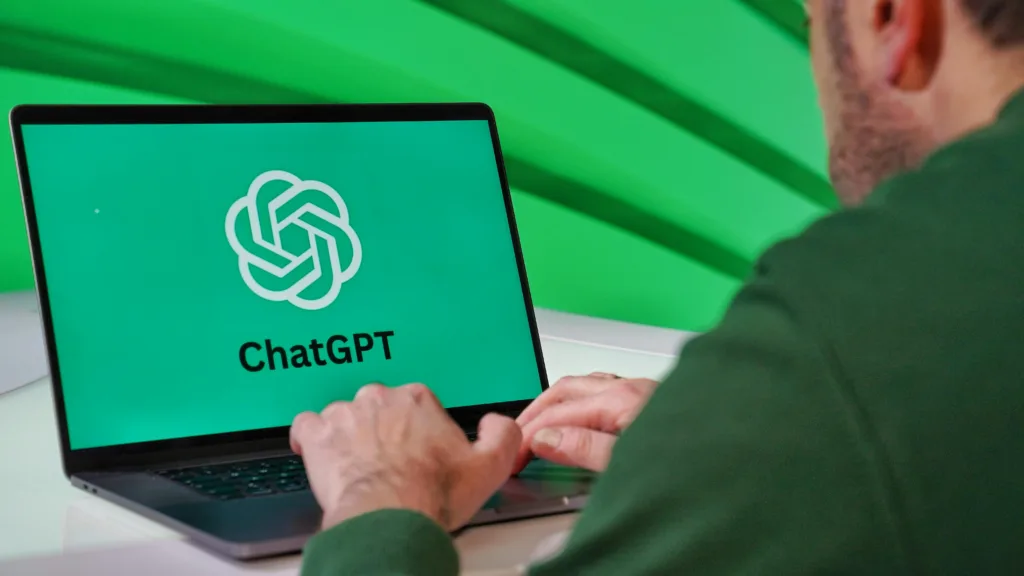 pexels-uma-media-2149408028-36513381-1024x576 Como criar simulados inéditos com o ChatGPT: O guia prático